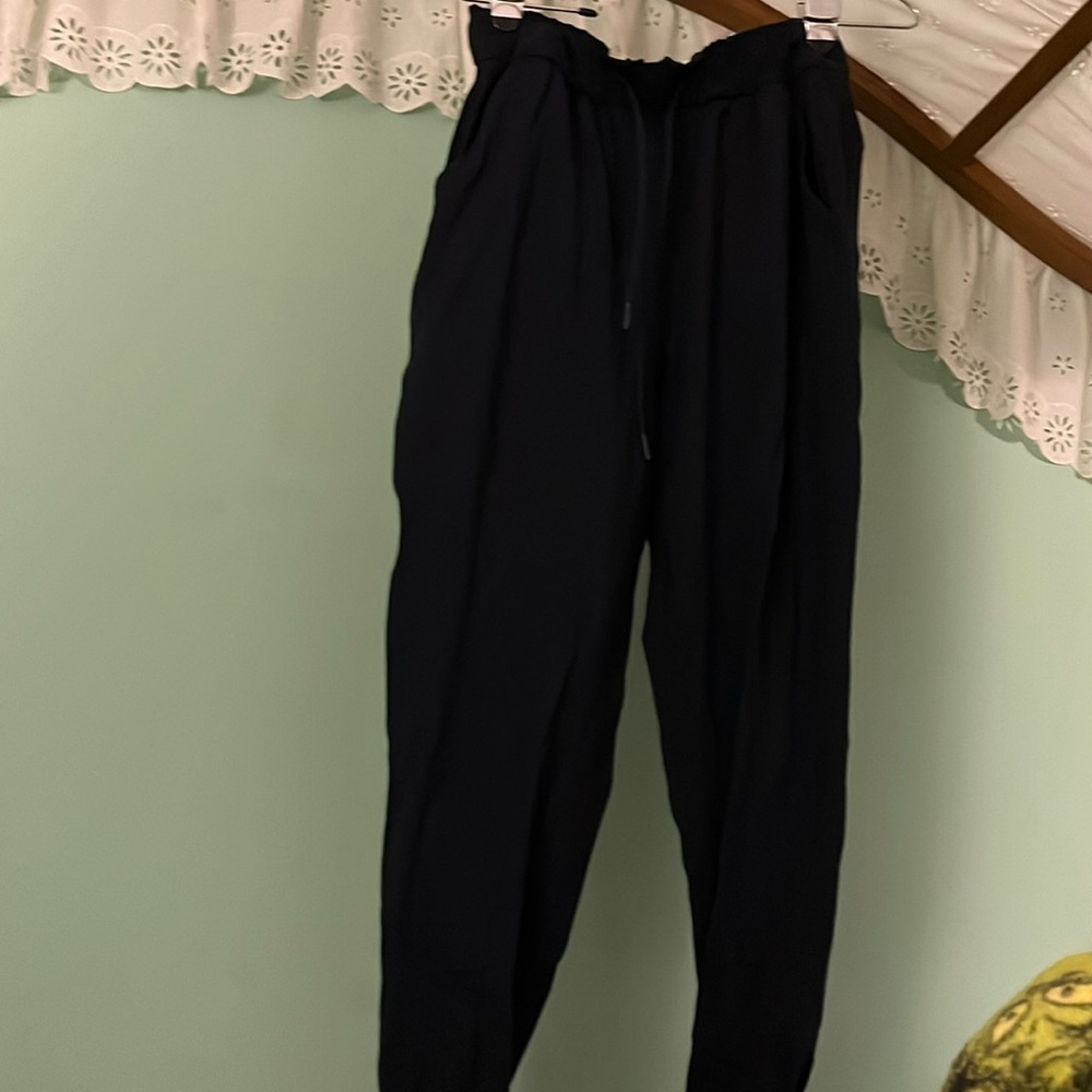 Lululemon joggers!